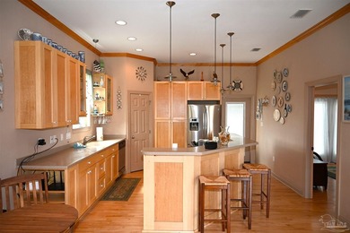 A Quaint Family Beach Home only 200 Yards from the Intercoastal - photo 3