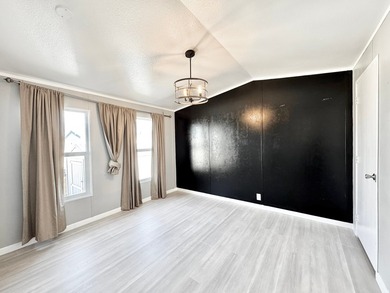 Move-in ready mobile home featuring 3 bedrooms and 2 bathrooms - photo 9