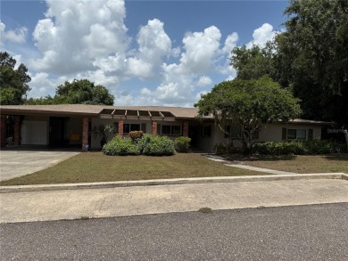 Lake Home Sale Pending in Frostproof, Florida