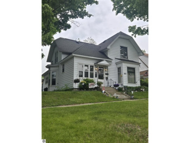 Lake Cadillac Townhome/Townhouse For Sale in Cadillac Michigan