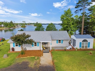 Discover this charming 1982 ranch-style Lake Murray bungalow - photo 3