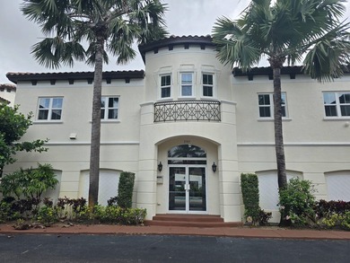 3 bedroom or family 3.5 bath spacious that overlooks the - photo 8