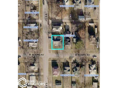 Great location close to the square and downtown amenities. This