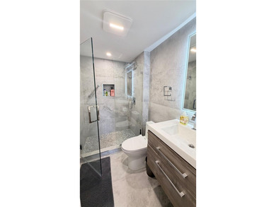 Beautiful 2 bedroom / 2 bathroom unit at Arlen House East