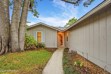 Located in the community of Oceanway Manor, (no HOA) this is - photo 8