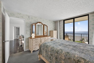 Wake up to breathtaking Sunrises and panoramic Ocean Views from - photo 8