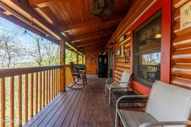 This charming 3-bedroom, 3-bathroom log cabin offers 1,310 sq ft - photo 3