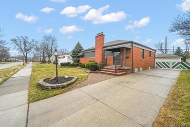 Welcome home to this beautifully updated three-bedroom, two - photo 4