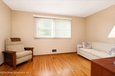 WELCOME TO THIS WELL MAINTAINED SEMI ATTACHED CORNER HOUSE. 3 - photo 12
