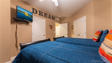 Welcome to this stunning 3-bedroom, 3-bathroom Lands' End condo