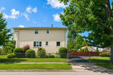 WELCOME TO THIS WELL MAINTAINED SEMI ATTACHED CORNER HOUSE. 3 - photo 20