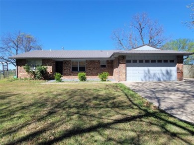 CUTE AND AFFORDABLE UPDATED HOME  - Lake Home For Sale in Eufaula, Oklahoma