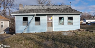 Mississippi River - Des Moines County Home Sale Pending in Burlington Iowa