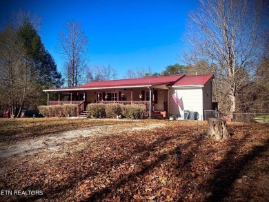 Lake Home For Sale in Jacksboro, Tennessee