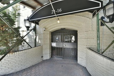 Nestled in the vibrant heart of Astoria, this stunning 1-bedroom - photo 2