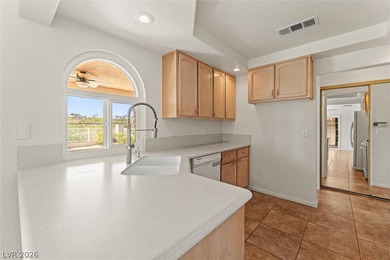Move-in ready in the heart of Green Valley with an incredibly - photo 11