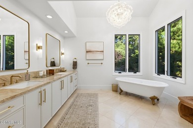 Absolutely striking transitional Mediterranean with a prime - photo 31
