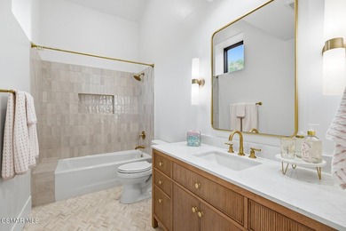 Absolutely striking transitional Mediterranean with a prime - photo 36