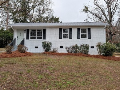 Lake Greenwood Home For Sale in Greenwood South Carolina