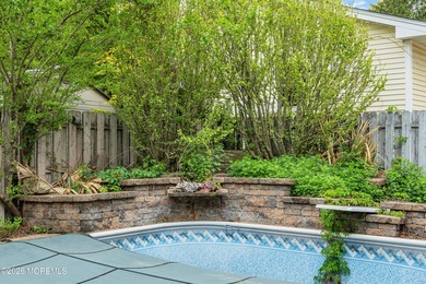 Endless potential in this 4-bedroom, 1.5-bath home offering a - photo 21