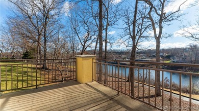 Enjoy the best of both worlds with breathtaking views of the