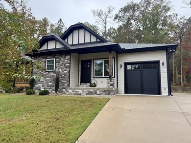 Kentucky Lake Home For Sale in Buchanan Tennessee