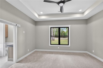 New gorgeous, custom home in Lost Bridge Village! Built in 2026 - photo 15