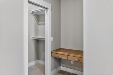 New gorgeous, custom home in Lost Bridge Village! Built in 2026 - photo 33