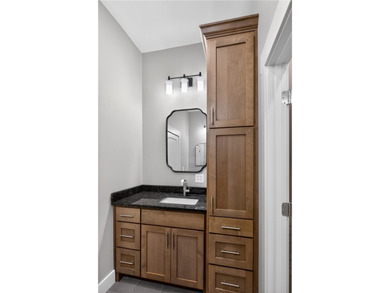 New gorgeous, custom home in Lost Bridge Village! Built in 2026 - photo 36