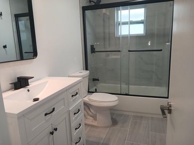 Fall in love with this charming, completely remodeled 2-bedroom - photo 6