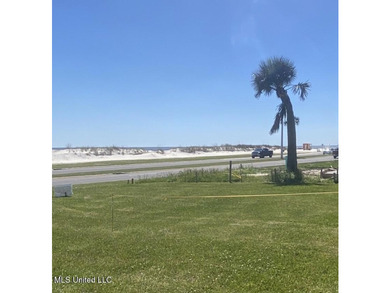1602 Beach Boulevard, Biloxi, MS - Premier Beachfront Lot with - photo 1