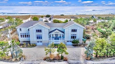 Exquisite Oceanfront Masterpiece! Indulge in the epitome of - photo 2