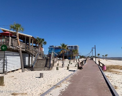 1602 Beach Boulevard, Biloxi, MS - Premier Beachfront Lot with - photo 9