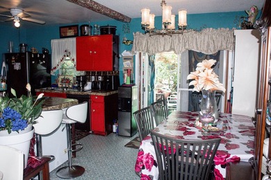 SPECTACULAR SINGLE FAMILY HOME WITH NO HOA located in the heart - photo 11