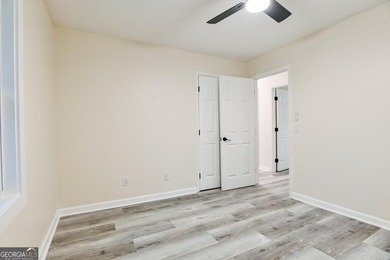 Beautifully renovated 3-bedroom, 2-bath brick ranch on nearly - photo 25