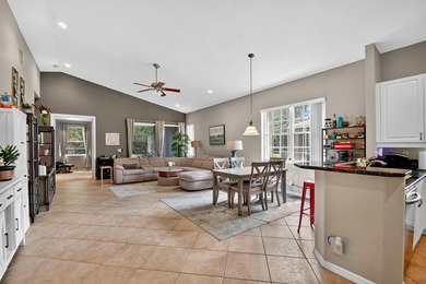 Welcome to this beautiful townhome in the highly desirable - photo 6