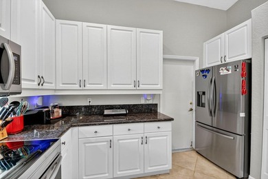 Welcome to this beautiful townhome in the highly desirable - photo 10