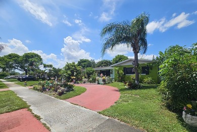 SPECTACULAR SINGLE FAMILY HOME WITH NO HOA located in the heart - photo 40
