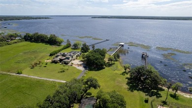 Under contract-accepting backup offers. A rare and extraordinary - photo 43