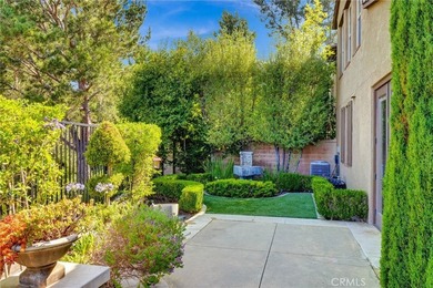 Experience the rare opportunity to own a beautifully appointed - photo 7