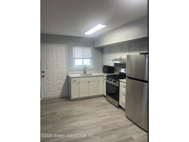 Located in the heart of New Springville, this 3-bedroom - photo 17