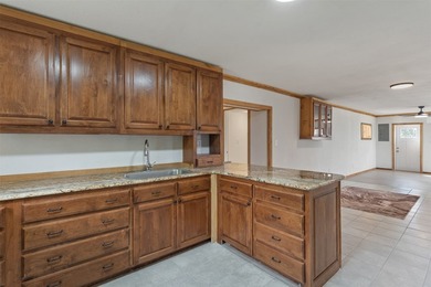 Recent completely remodeled Duplex on over 3 acres of land in - photo 19