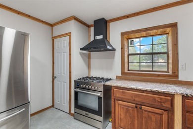 Recent completely remodeled Duplex on over 3 acres of land in - photo 21