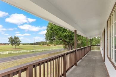 Recent completely remodeled Duplex on over 3 acres of land in - photo 27