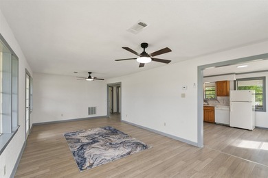 Recent completely remodeled Duplex on over 3 acres of land in - photo 30