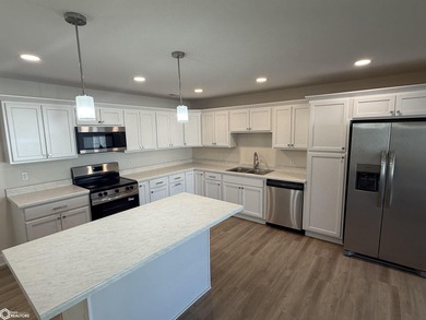 Clear Lake Condo Sale Pending in Clear Lake Iowa