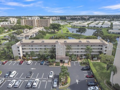 Lake Condo For Sale in Delray Beach, Florida