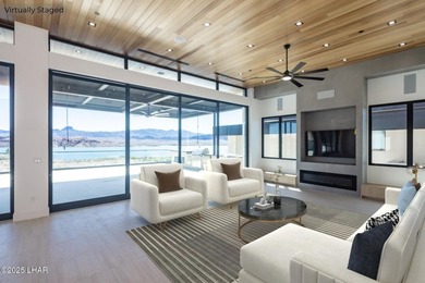 Experience luxurious desert living in this 5,111 sq. ft. custom - photo 8