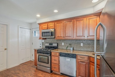 Welcome to this beautifully maintained 3 bedroom, 2 full - photo 11
