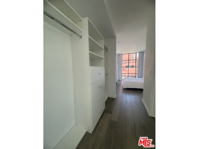 Ultimate Venice Living: A Modern Farmhouse Compound Near Abbot - photo 12